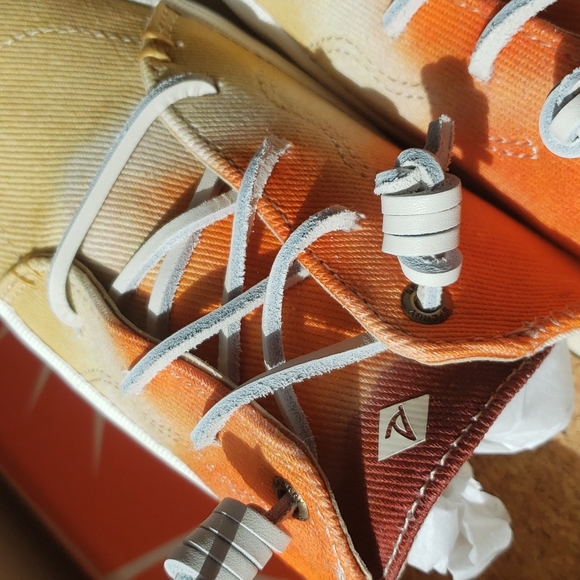 NIB Sunset crest vibe platform sneakers - Picture 13 of 15